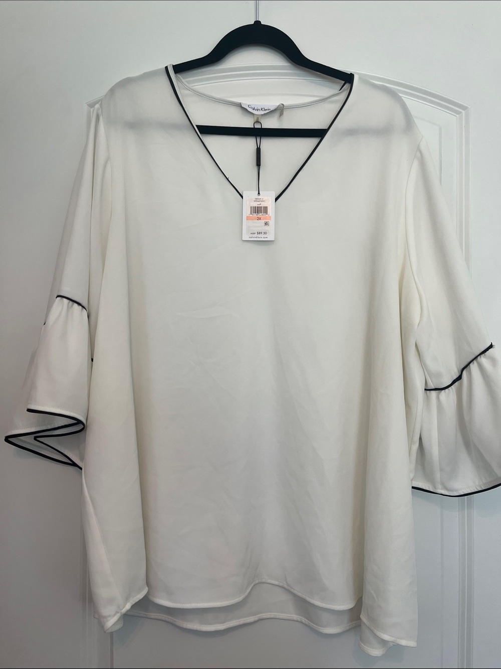 NWT Calvin Klein White V-Neck Blouse with Black Trim Women’s XL Plus Size Career